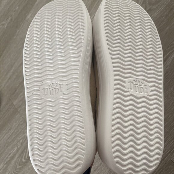 Hey Dude Women Sz 10 Austin Lift Classic Custard Beige Suede Mules Shoes NWT - Picture 4 of 4